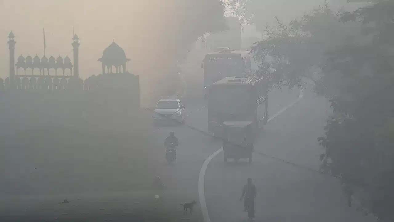 Stubble Burning: ਪੰਜਾਬ ਚ ਪਰਾਲੀ ਸਾੜਨ ਕਾਰਨ ਦਿੱਲੀ ਦੀ ਆਬੋ ਹਵਾ ਖ਼ਰਾਬ, ਹਾਲੇ ਨਹੀਂ ਮਿਲੇਗੀ ਰਾਹਤ