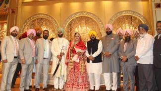 PHOTOS: ਵਿਆਹ ਦੇ ਬੰਧਨ ‘ਚ ਬੱਝੇ ਨਿੱਗ੍ਹਤ ਔਜਲਾ ਤੇ ਤੇਜਪ੍ਰਤਾਪ ਸਿੰਘ ਚੀਮਾ, ਪਹੁੰਚੇ ਵੱਡੇ ਸਿਆਸਤਦਾਨ