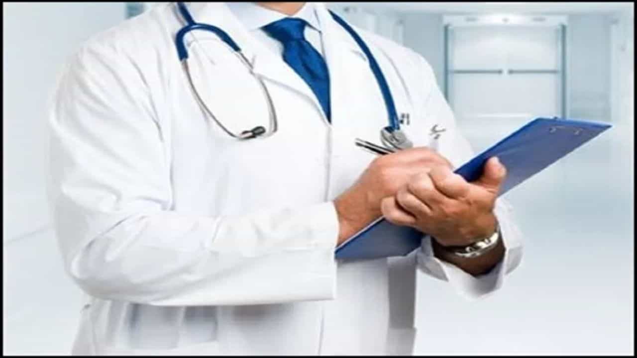 ਹੁਣ ਡਾਕਟਰ ਦਾ ਅਪਮਾਨ ਕਰਨ ਤੇ ਹੋਵੇਗੀ ਜੇਲ੍ਹ! ਸੋਸ਼ਲ ਮੀਡੀਆ ਤੇ ਅਪਮਾਨ ਕਰਨ ਤੇ ਜੁਰਮਾਨਾ, ਕਰਨਾਟਕ ਸਰਕਾਰ ਨੇ ਪੇਸ਼ ਕੀਤਾ ਬਿੱਲ ਹੁਣ ਡਾਕਟਰ ਦਾ ਅਪਮਾਨ ਕਰਨ ਤੇ ਹੋਵੇਗੀ ਜੇਲ੍ਹ! ਸੋਸ਼ਲ ਮੀਡੀਆ ਤੇ ਅਪਮਾਨ ਕਰਨ ਤੇ ਜੁਰਮਾਨਾ, ਕਰਨਾਟਕ ਸਰਕਾਰ ਨੇ ਪੇਸ਼ ਕੀਤਾ ਬਿੱਲ