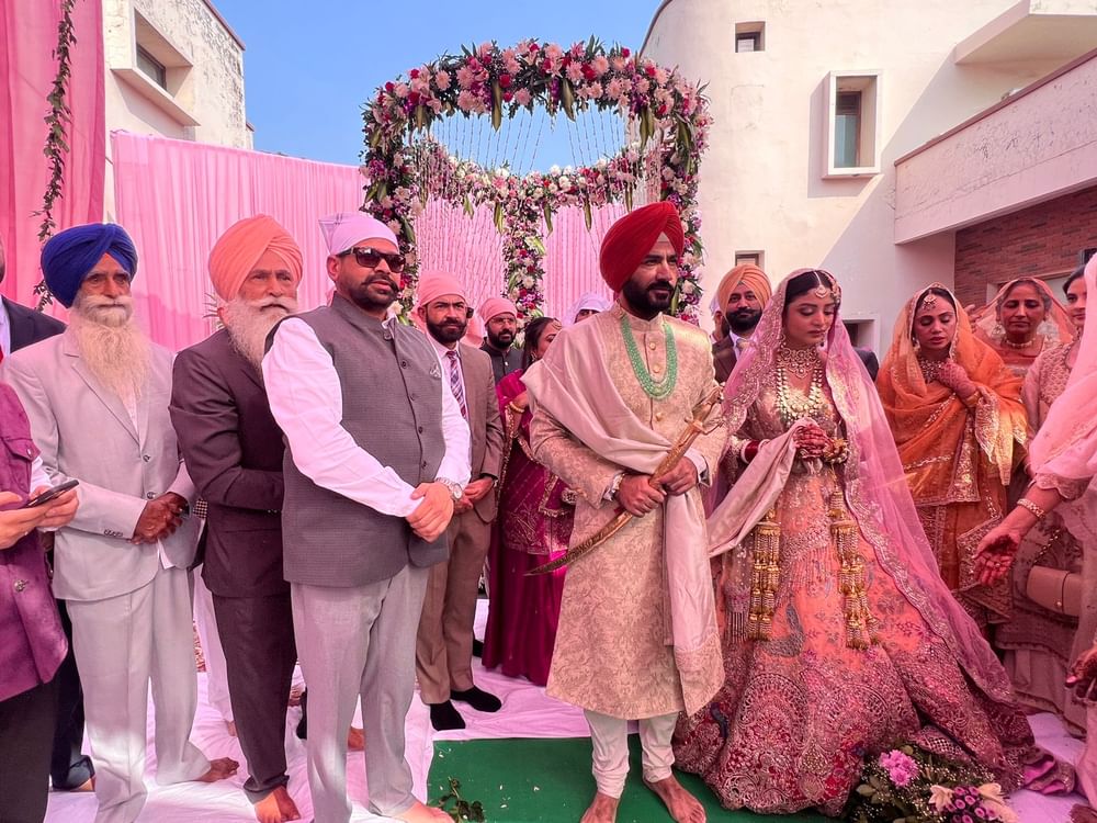 29 ਅਕਤੂਬਰ ਨੂੰ ਮੇਰਠ ਵਿੱਚ ਪੰਜਾਬ ਦੇ ਖੇਡ ਮੰਤਰੀ ਗੁਰਮੀਤ ਸਿੰਘ ਮੀਤ ਹੇਅਰ ਦੀ ਮੰਗਣੀ ਹੋਈ ਸੀ ਤੇ ਹੁਣ ਦੋਹਾਂ ਨੇ ਵਿਆਹ ਕਰਵਾ ਲਿਆ ਹੈ। ਇਸ ਤੋਂ ਬਾਅਦ ਰਿਸੈਪਸ਼ਨ ਦਾ ਪ੍ਰੋਗਰਾਮ 8 ਨਵੰਬਰ ਨੂੰ ਹੋਵੇਗਾ।