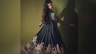 Diwali Fashion: ਦੀਵਾਲੀ ‘ਤੇ ਕੈਰੀ ਕਰੋ ਇਹ ਟ੍ਰੈਡੀਸ਼ਨਲ Outfit, ਖੂਬਸੂਰਤੀ ਦੀ ਸਭ ਕਰਣਗੇ ਤਾਰੀਫ Diwali Fashion: ਦੀਵਾਲੀ ‘ਤੇ ਕੈਰੀ ਕਰੋ ਇਹ ਟ੍ਰੈਡੀਸ਼ਨਲ Outfit, ਖੂਬਸੂਰਤੀ ਦੀ ਸਭ ਕਰਣਗੇ ਤਾਰੀਫ