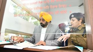10 ਦਸੰਬਰ ਤੋਂ ਘਰ ਬੈਠਿਆਂ ਮਿਲਣਗੀਆਂ 43 ਨਾਗਰਿਕ ਸੇਵਾਵਾਂ, ‘ਭਗਵੰਤ ਮਾਨ ਸਰਕਾਰ, ਤੁਹਾਡੇ ਦੁਆਰ’ ਸਕੀਮ ਦੀ ਸ਼ੁਰੂਆਤ