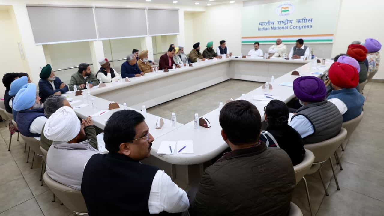 11 ਫਰਵਰੀ ਨੂੰ ਪੰਜਾਬ ਆਉਣਗੇ ਕਾਂਗਰਸ ਪ੍ਰਧਾਨ ਮਲਿਕਾਰਜੁਨ ਖੜਗੇ, ਸਿੱਧੂ ਦੀ ਮੌਗਾ ਰੈਲੀ ਦੇ ਪ੍ਰਬੰਧਕਾਂ ਨੂੰ ਨੋਟਿਸ