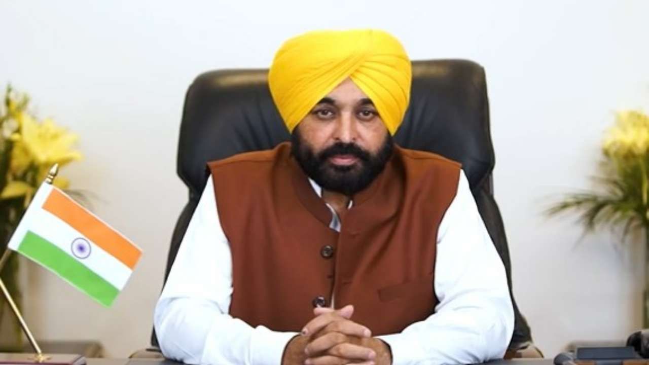 GNDU ਨੇ 25ਵੀਂ ਵਾਰ ਜਿੱਤੀ ਮੌਲਾਨਾ ਅਬੁਲ ਕਲਾਮ ਆਜ਼ਾਦ ਟਰਾਫੀ, CM ਮਾਨ ਨੇ ਦਿੱਤੀ ਵਧਾਈ GNDU ਨੇ 25ਵੀਂ ਵਾਰ ਜਿੱਤੀ ਮੌਲਾਨਾ ਅਬੁਲ ਕਲਾਮ ਆਜ਼ਾਦ ਟਰਾਫੀ, CM ਮਾਨ ਨੇ ਦਿੱਤੀ ਵਧਾਈ