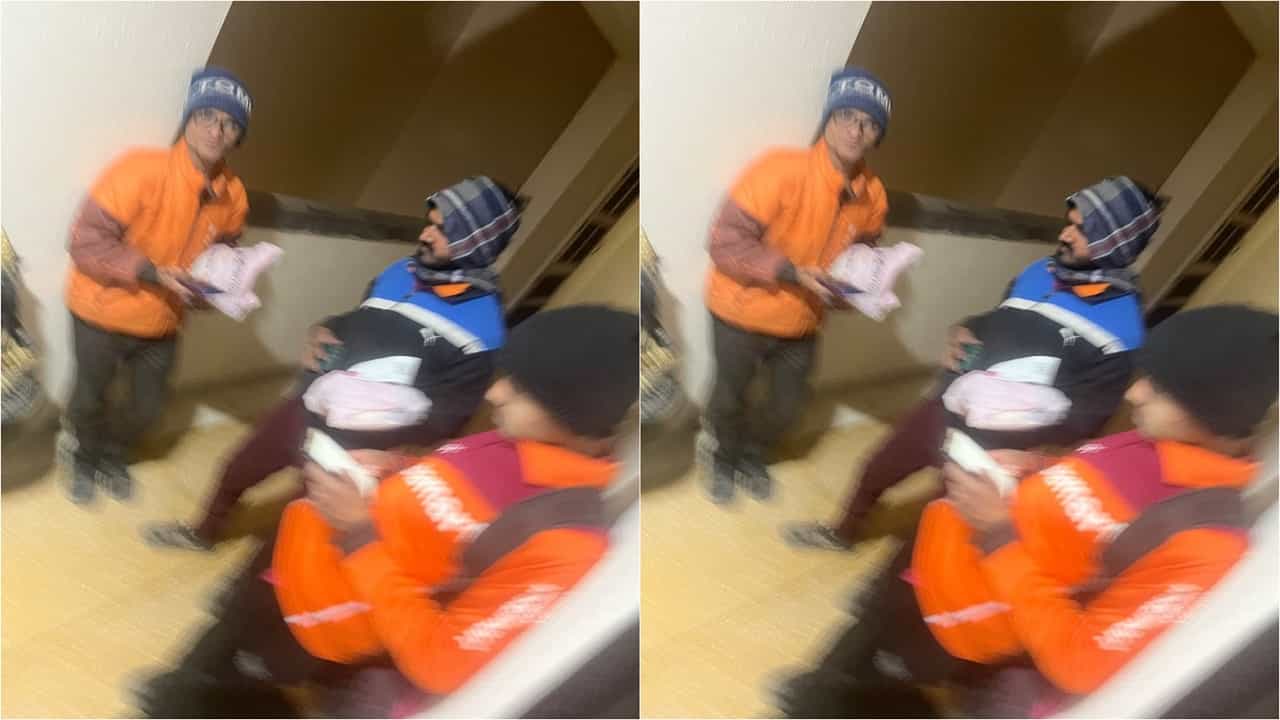 OMG: ਇੱਕ ਆਰਡਰ ਨਾਲ ਘਰ ਪਹੁੰਚੇ 6 ਡਿਲੀਵਰੀ ਬੁਆਏ, ਸੋਸ਼ਲ ਮੀਡੀਆ ਤੇ ਵਿਅਕਤੀ ਨੇ ਸਾਂਝਾ ਕੀਤਾ ਅਜ਼ੀਬੋਗਰੀਬ ਮਾਮਲਾ