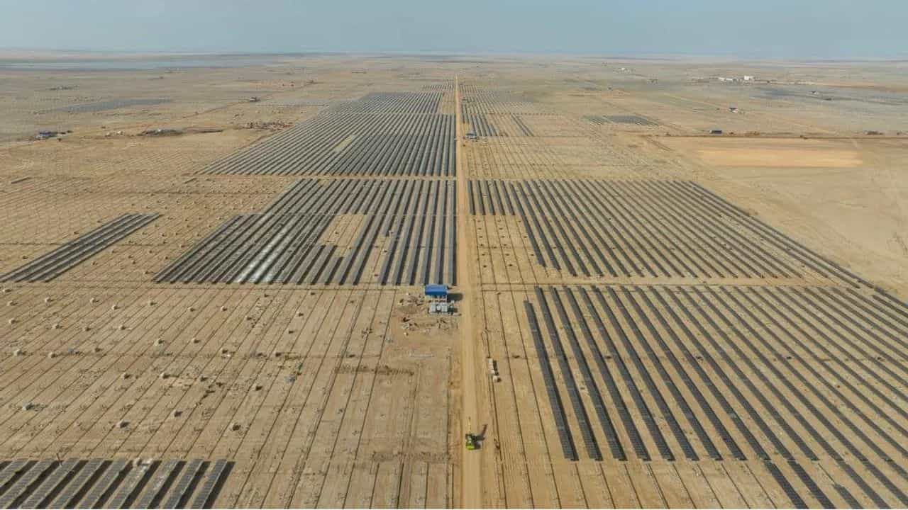 ਭਾਰਤ ਚ ਬਣੇਗਾ ਦੁਨੀਆ ਦਾ ਸਭ ਤੋਂ ਵੱਡਾ ਗ੍ਰੀਨ ਅਨਰਜੀ ਪਾਰਕ, ਕਿਹੜੇ ਸੂਬੇ ਚ ਚਲ ਰਿਹਾ ਨਿਰਮਾਣ ਕਾਰਜ ਜਾਣੋ