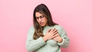 Heart Attack: ਘੱਟ ਉਮਰ ‘ਚ ਹੀ ਵਧ ਰਿਹਾ ਹਾਰਟ ਅਟੈਕ ਦਾ ਖਤਰਾ, ਮਾਹਿਰਾਂ ਤੋ ਜਾਣੋ ਇਸ ਤੋਂ ਬਚਣ ਦਾ ਤਰੀਕਾ