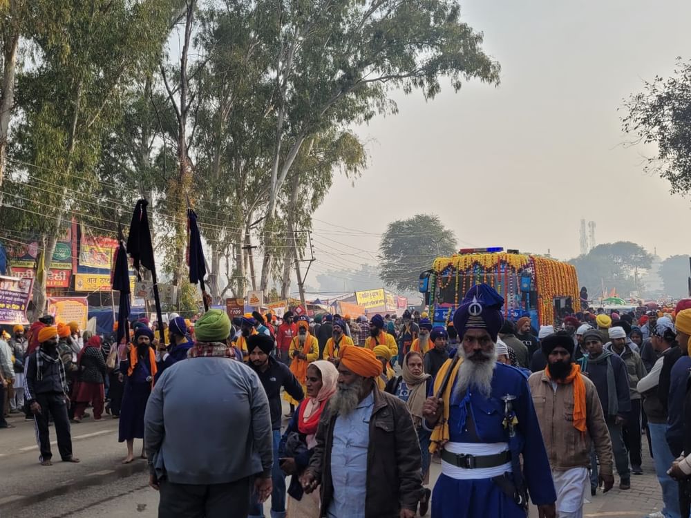 ਸਾਹਿਬ-ਏ -ਕਮਾਲ ਸਰਬਸੰਦਾਨੀ ਧੰਨ ਧੰਨ ਸ੍ਰੀ ਗੁਰੂ ਗੋਬਿੰਦ ਸਿੰਘ ਜੀ ਦੇ ਸਾਹਿਬਜਾਦੇ ਬਾਬਾ ਜ਼ੋਰਾਵਰ ਸਿੰਘ ਜੀ , ਬਾਬਾ ਫਤਿਹ ਸਿੰਘ ਜੀ ਅਤੇ ਮਾਤਾ ਗੁਜ਼ਰੀ ਕੌਰ ਜੀ ਦੀ ਅਦੁੱਤੀ ਤੇ ਲਾਸਾਨੀ ਸ਼ਹਾਦਤ ਨੂੰ ਸਮਰਿਪਤ ਸ਼੍ਰੋਮਣੀ ਅਕਾਲੀ ਦਲ ਯੂਥ ਵਿੰਗ ਵਲੋਂ "ਮੇਰੀ ਦਸਤਾਰ ਮੇਰੀ ਸ਼ਾਨ " ਕੈਂਪ ਲਗਾਇਆ ਗਿਆ। ਜਿਸ ਵਿੱਚ ਯੂਥ ਅਕਾਲੀ ਦਲ ਦੇ ਪ੍ਰਧਾਨ ਸਰਬਜੀਤ ਸਿੰਘ ਝਿੰਜਰ ਵੀ ਮੌਜੂਦ ਰਹੇ।