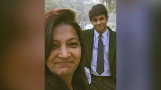 Viral Video: ‘ਮੈਂ ਤਾਂ ਤੇਰੀ ਭੈਣ ਹਾਂ ਨਾ,’ ਔਰਤ ਨੇ ਬੜੇ ਪਿਆਰੇ ਢੰਗ ਨਾਲ ਆਪਣੇ ਪੁੱਤਰ ਦੀ ਖਿੱਚੀ ਟੰਗ , ਲੋਕ ਬੋਲੇ – So Sweet! Viral Video: ‘ਮੈਂ ਤਾਂ ਤੇਰੀ ਭੈਣ ਹਾਂ ਨਾ,’ ਔਰਤ ਨੇ ਬੜੇ ਪਿਆਰੇ ਢੰਗ ਨਾਲ ਆਪਣੇ ਪੁੱਤਰ ਦੀ ਖਿੱਚੀ ਟੰਗ , ਲੋਕ ਬੋਲੇ – So Sweet!