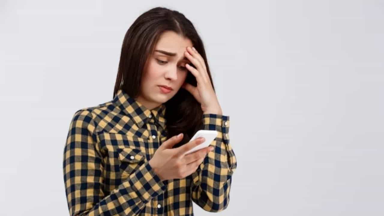 Tips and Tricks: ਫੋਨ ਵੇਚਣ ਤੋਂ ਪਹਿਲਾਂ ਜ਼ਰੂਰ ਕਰੋ ਇਹ 5 ਕੰਮ, ਨਹੀਂ ਤਾਂ ਪੱਲ੍ਹੇ ਪੈ ਜਾਵੇਗੀ ਮੁਸੀਬਤ