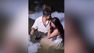 OMG! ਪ੍ਰੀ-ਵੈਡਿੰਗ ਫੋਟੋਸ਼ੂਟ ‘ਚ ਹੋਈ ਸੱਪ ਦੀ ਐਂਟਰੀ, ਕਪਲ ਦੇ ਰਿਐਕਸ਼ਨ ‘ਤੇ ਲੋਕ ਹੈਰਾਨ OMG! ਪ੍ਰੀ-ਵੈਡਿੰਗ ਫੋਟੋਸ਼ੂਟ ‘ਚ ਹੋਈ ਸੱਪ ਦੀ ਐਂਟਰੀ, ਕਪਲ ਦੇ ਰਿਐਕਸ਼ਨ ‘ਤੇ ਲੋਕ ਹੈਰਾਨ