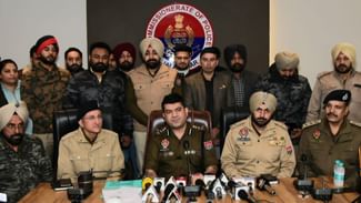 DSP ਦਲਬੀਰ ਸਿੰਘ ਦੀ ਮੌਤ ਮਾਮਲੇ ‘ਚ ਹੋਇਆ ਵੱਡਾ ਖੁਲਾਸਾ, ਆਟੋ ਚਾਲਕ ਨੇ ਡੀਐਸਪੀ ਨੂੰ ਮਾਰੀ ਗੋਲੀ DSP ਦਲਬੀਰ ਸਿੰਘ ਦੀ ਮੌਤ ਮਾਮਲੇ ‘ਚ ਹੋਇਆ ਵੱਡਾ ਖੁਲਾਸਾ, ਆਟੋ ਚਾਲਕ ਨੇ ਡੀਐਸਪੀ ਨੂੰ ਮਾਰੀ ਗੋਲੀ
