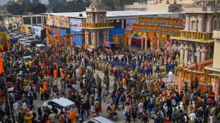 Ram Mandir: ਅਯੁੱਧਿਆ ‘ਚ ਰਾਮਲਲਾ ਦੇ ਦਰਸ਼ਨਾਂ ਲਈ ਪੰਜਵੇਂ ਦਿਨ ਵੀ ਭਾਰੀ ਭੀੜ, Video