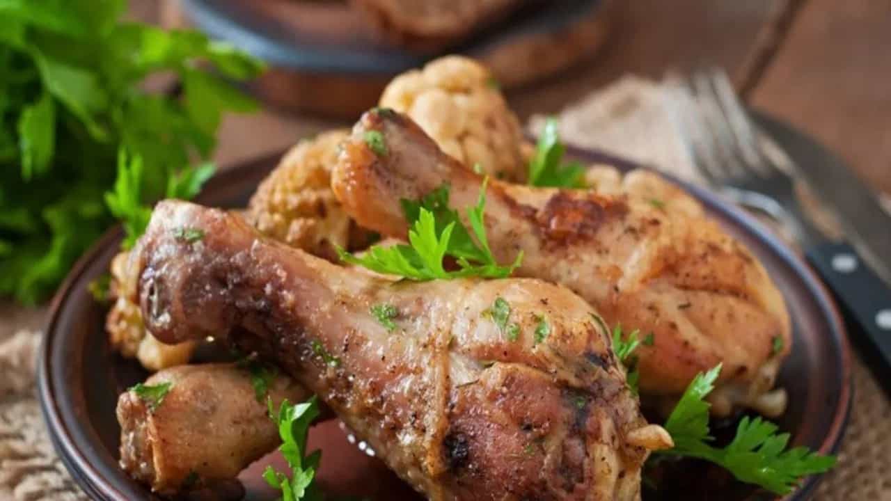 ਚਿਕਨ, ਮਟਨ ਖਾਣ ਅਤੇ ਸ਼ਰਾਬ ਪੀਣ ਤੋਂ ਬਾਅਦ ਕੀ ਪੀ ਸਕਦੇ ਹਾਂ ਦੁੱਧ, ਜਾਣੋ ਕੀ ਕਹਿੰਦੇ ਹਨ ਮਾਹਿਰ?