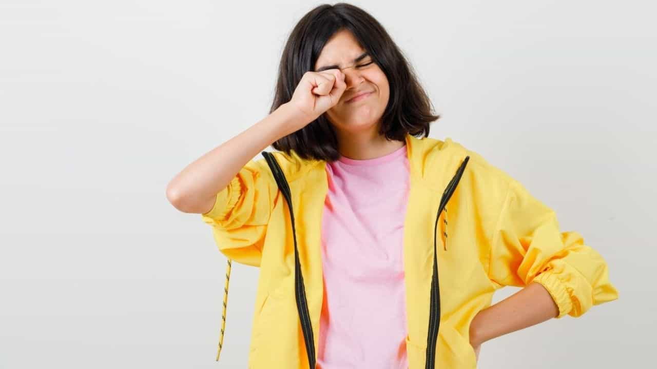 ਸਰਦੀ ਦੇ ਮੌਸਮ ਚ ਅੱਖਾਂ ਚ ਪਾਣੀ ਕਿਉਂ ਆਉਣ ਲੱਗਦਾ ਹੈ, ਕਿਤੇ ਇਹ ਬੀਮਾਰੀ ਤਾਂ ਨਹੀਂ?