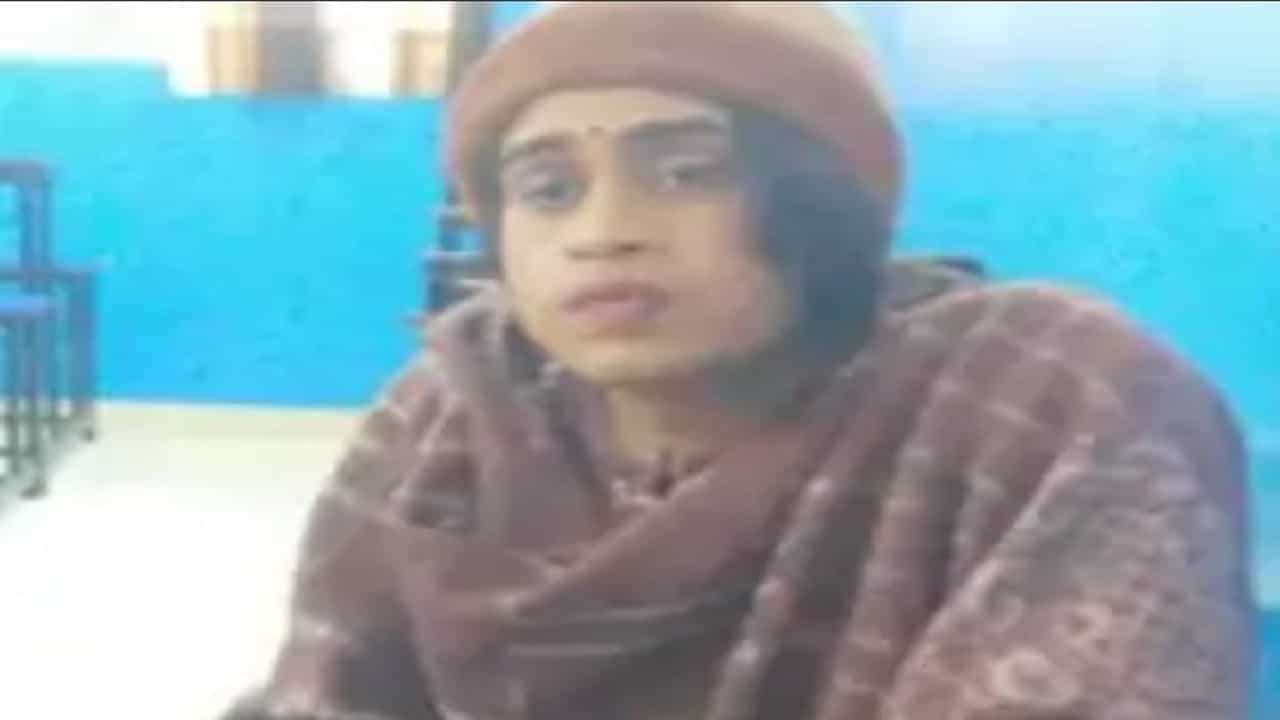 ਸੂਟ-ਸਲਵਾਰ ਪਾਇਆ, ਬਿੰਦੀ-ਲਿਪਸਟਿਕ ਵੀ ਲਗਾਈ, ਕੁੜੀ ਬਣਕੇ ਪੇਪਰ ਦੇਣ ਪਹੁੰਚਿਆਂ ਮੁੰਡਾ ਇੰਝ ਚੜ੍ਹਿਆ ਅੜ੍ਹਿਕੇ