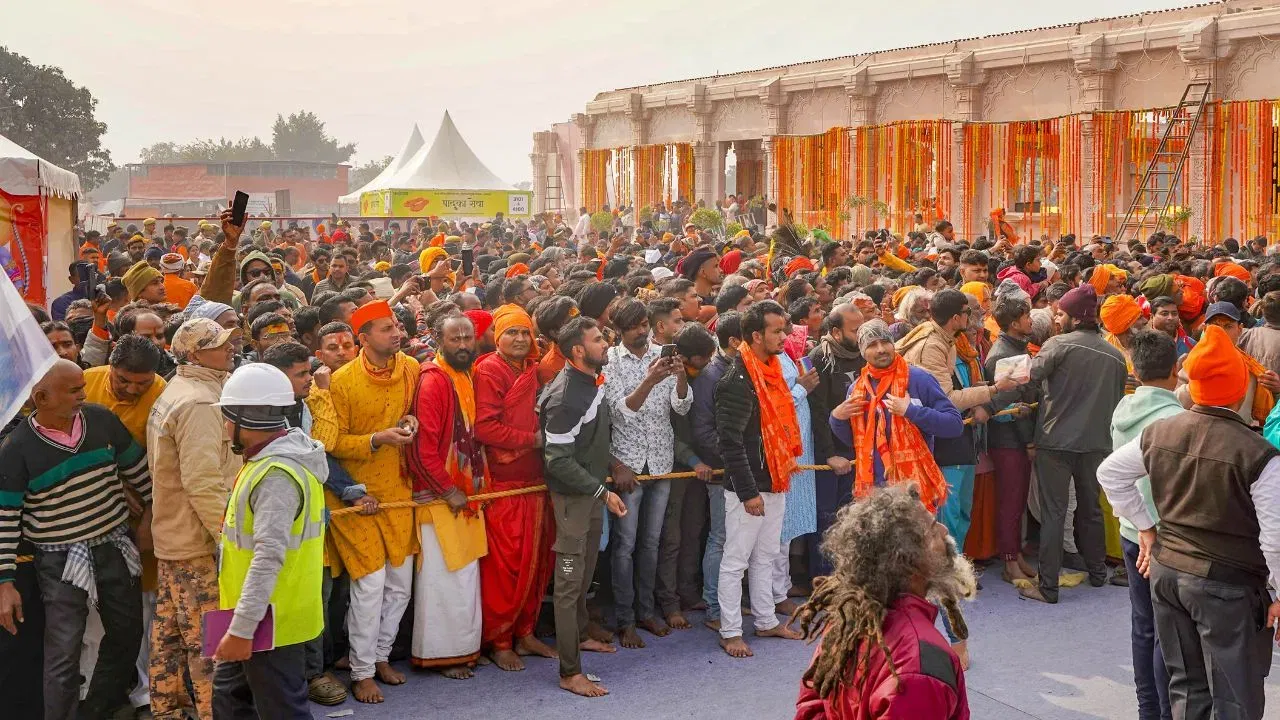 ਭਗਵਾਨ ਰਾਮ ਦਾ ਅਨੋਖਾ ਬੈਂਕ, 5 ਲੱਖ ਵਾਰ ‘ਸੀਤਾਰਾਮ’ ਲਿਖਣ ‘ਤੇ ਖੁੱਲ੍ਹਦਾ ਹੈ ਖਾਤਾ ਭਗਵਾਨ ਰਾਮ ਦਾ ਅਨੋਖਾ ਬੈਂਕ, 5 ਲੱਖ ਵਾਰ ‘ਸੀਤਾਰਾਮ’ ਲਿਖਣ ‘ਤੇ ਖੁੱਲ੍ਹਦਾ ਹੈ ਖਾਤਾ