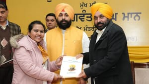 2026 'ਚ ਸਰਕਾਰ ਦੇਵੇਗੀ 17,000 ਨੌਕਰੀਆਂ, ਕਿਹੜੇ ਵਿਭਾਗ ਵਿੱਚ ਕਿੰਨੀਆਂ ਅਸਾਮੀਆਂ?