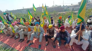 ਕਿਸਾਨ ਫਿਰ ਰੋਕਣਗੇ ਰੇਲਾਂ, MSP ਤੇ ਹੋਰ ਮੰਗਾਂ ਸਰਕਾਰ ਦੇ ਕੰਨਾਂ ਤੱਕ ਪਹੁੰਚਾਉਣ ਲਈ ਕਰ ਰਹੇ ਪ੍ਰਦਰਸ਼ਨ