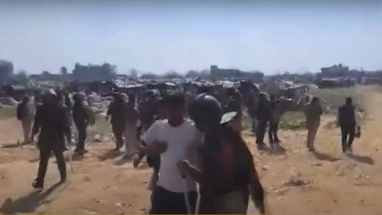 ਖਨੌਰੀ ਬਾਰਡਰ ਵੱਲ ਜਾਣ ਤੋਂ ਰੋਕਿਆ ਗਿਆ ਤਾਂ ਪੁਲਿਸ ਮੁਲਾਜ਼ਮਾਂ ਨਾਲ ਹੋ ਗਈ ਕਿਸਾਨਾਂ ਦੀ ਝੜਪ, VIDEO