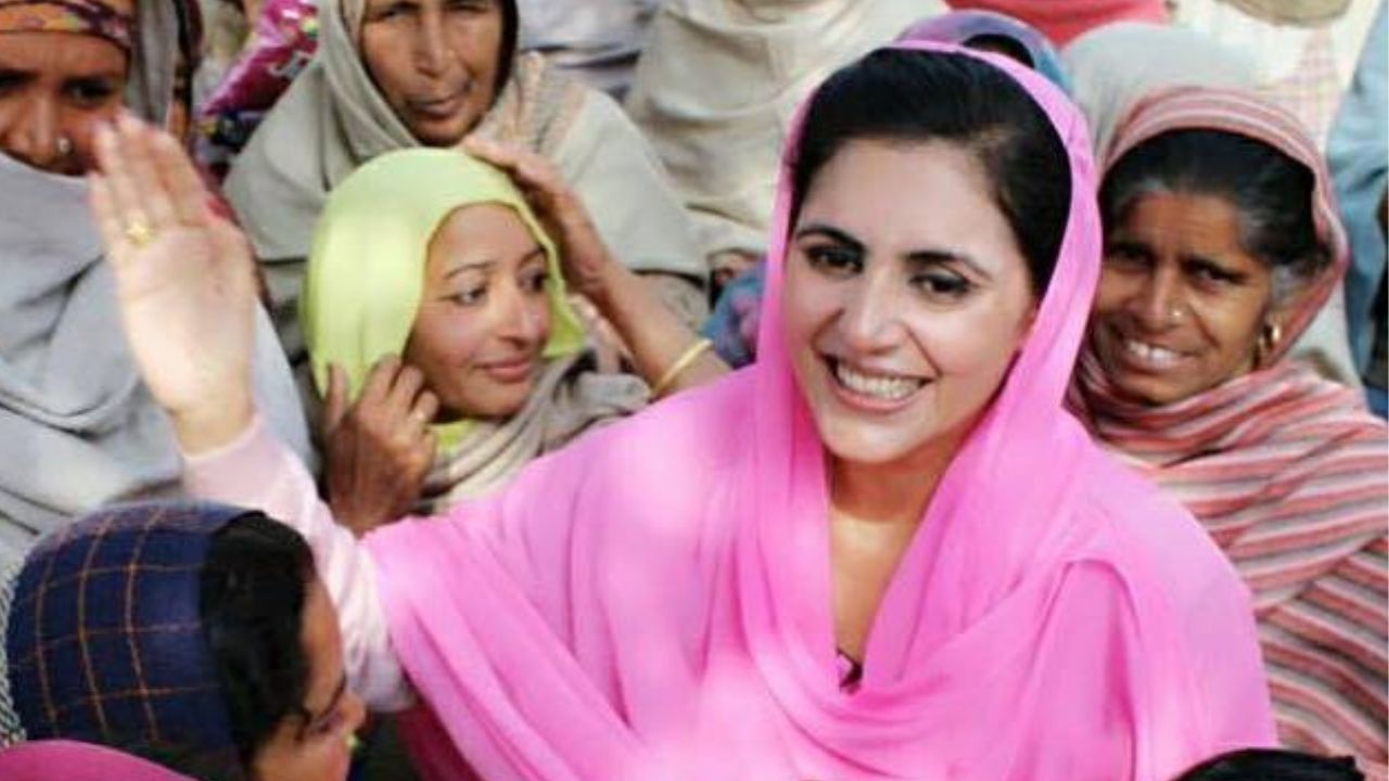 Punjab Bypolls: ਕਿੰਨੀ ਪੜ੍ਹੀ-ਲਿਖੀ ਹੈ ਰਾਜਾ ਵੜਿੰਗ ਦੀ ਪਤਨੀ ਅੰਮ੍ਰਿਤਾ? ਕਾਂਗਰਸ ਨੇ ਗਿੱਦੜਬਾਹਾ ਤੋਂ ਦਿੱਤੀ ਹੈ ਟਿਕਟ Punjab Bypolls: ਕਿੰਨੀ ਪੜ੍ਹੀ-ਲਿਖੀ ਹੈ ਰਾਜਾ ਵੜਿੰਗ ਦੀ ਪਤਨੀ ਅੰਮ੍ਰਿਤਾ? ਕਾਂਗਰਸ ਨੇ ਗਿੱਦੜਬਾਹਾ ਤੋਂ ਦਿੱਤੀ ਹੈ ਟਿਕਟ