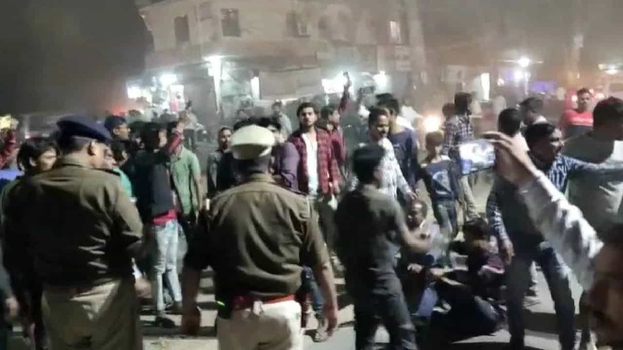 ਬਦਾਯੂੰ: ਸਾਜਿਦ ਦੇ ਐਨਕਾਊਂਟਰ ਦੀ ਹੋਵੇਗੀ ਜਾਂਚ, 15 ਦਿਨਾਂ ਚ ਮੰਗੀ ਗਈ ਰਿਪੋਰਟ ਬਦਾਯੂੰ: ਸਾਜਿਦ ਦੇ ਐਨਕਾਊਂਟਰ ਦੀ ਹੋਵੇਗੀ ਜਾਂਚ, 15 ਦਿਨਾਂ ਚ ਮੰਗੀ ਗਈ ਰਿਪੋਰਟ