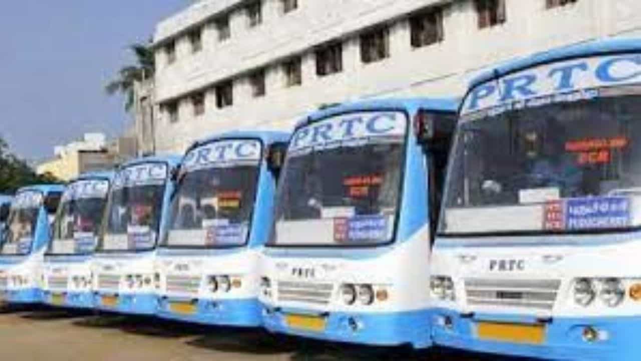 Pun Bus and PRTC Strike: ਪਨਬੱਸ ਅਤੇ ਪੀਆਰਟੀਸੀ ਦੇ ਮੁਲਾਜ਼ਮਾਂ ਨੇ 3 ਦਿਨਾਂ ਦੀ ਹੜਤਾਲ ਕਰਨ ਦਾ ਕੀਤਾ ਐਲਾਨ, ਪੱਕੇ ਕਰਨ ਦੀ ਕਰ ਰਹੇ ਨੇ ਮੰਗ Pun Bus and PRTC Strike: ਪਨਬੱਸ ਅਤੇ ਪੀਆਰਟੀਸੀ ਦੇ ਮੁਲਾਜ਼ਮਾਂ ਨੇ 3 ਦਿਨਾਂ ਦੀ ਹੜਤਾਲ ਕਰਨ ਦਾ ਕੀਤਾ ਐਲਾਨ, ਪੱਕੇ ਕਰਨ ਦੀ ਕਰ ਰਹੇ ਨੇ ਮੰਗ