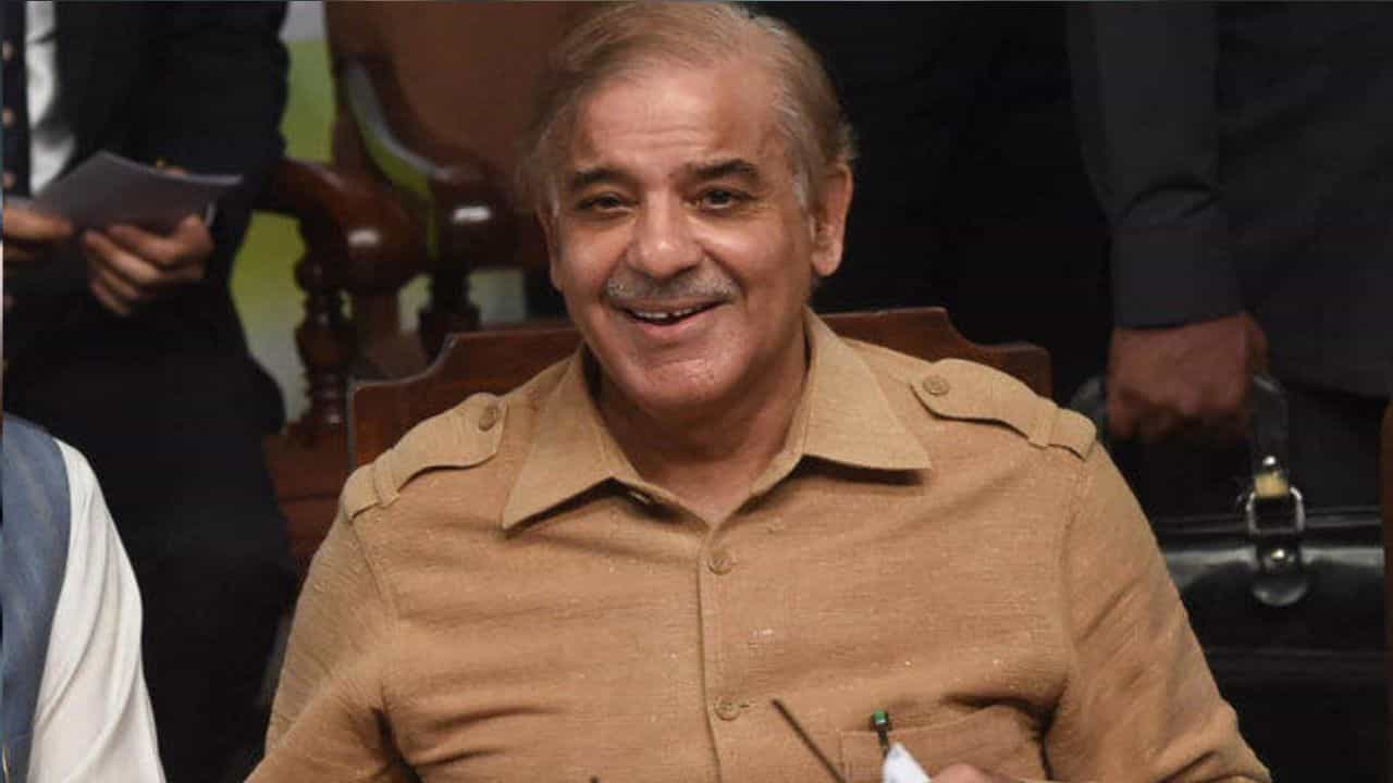 ਖੰਡਰ ਹੋਏ ਹਵਾਈ ਅੱਡਿਆਂ ਲਈ ਟੈਂਡਰ ਕੱਢ ਰਿਹਾ ਪਾਕਿਸਤਾਨ, ਸਹਿਬਾਜ਼ ਨੇ ਆਪਣੇ ਲੋਕਾਂ ਨੂੰ ਬੋਲਿਆ ਝੂਠ