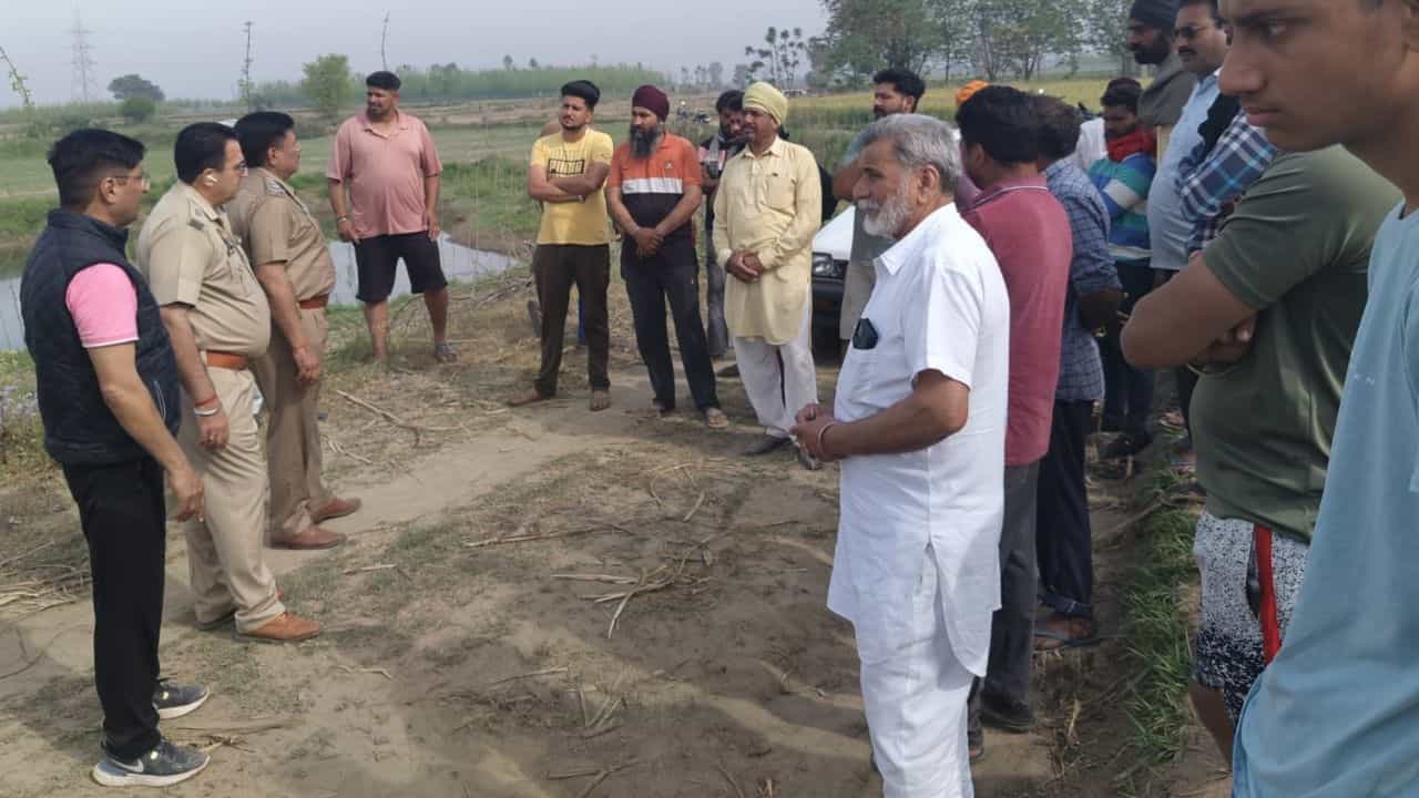 ਹੁਸ਼ਿਆਰਪੁਰ ਚ ਨਸ਼ਾ ਤਸਕਰ ਦਾ ਐਨਕਾਊਂਟਰ, ਪੁਲਿਸ ਦੇ 2 ਮੁਲਾਜ਼ਮ ਜ਼ਖ਼ਮੀ ਹੁਸ਼ਿਆਰਪੁਰ ਚ ਨਸ਼ਾ ਤਸਕਰ ਦਾ ਐਨਕਾਊਂਟਰ, ਪੁਲਿਸ ਦੇ 2 ਮੁਲਾਜ਼ਮ ਜ਼ਖ਼ਮੀ