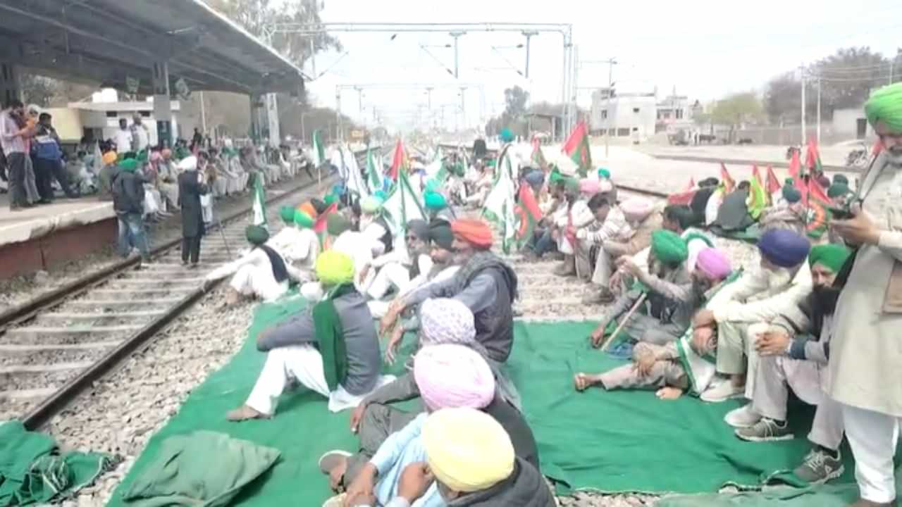 Shambhu Border Farmers Protest: ਸ਼ੰਭੂ ਬਾਰਡਰ ਮਾਮਲੇ ਚ ਅੱਜ ਹਾਈ ਪਾਵਰ ਕਮੇਟੀ ਦੀ ਮੀਟਿੰਗ,ਪੰਜਾਬ-ਹਰਿਆਣਾ ਦੇ ਮੁੱਖ ਸਕੱਤਰ ਤੇ ਡੀਜੀਪੀ ਹੋਣਗੇ ਹਾਜ਼ਰ