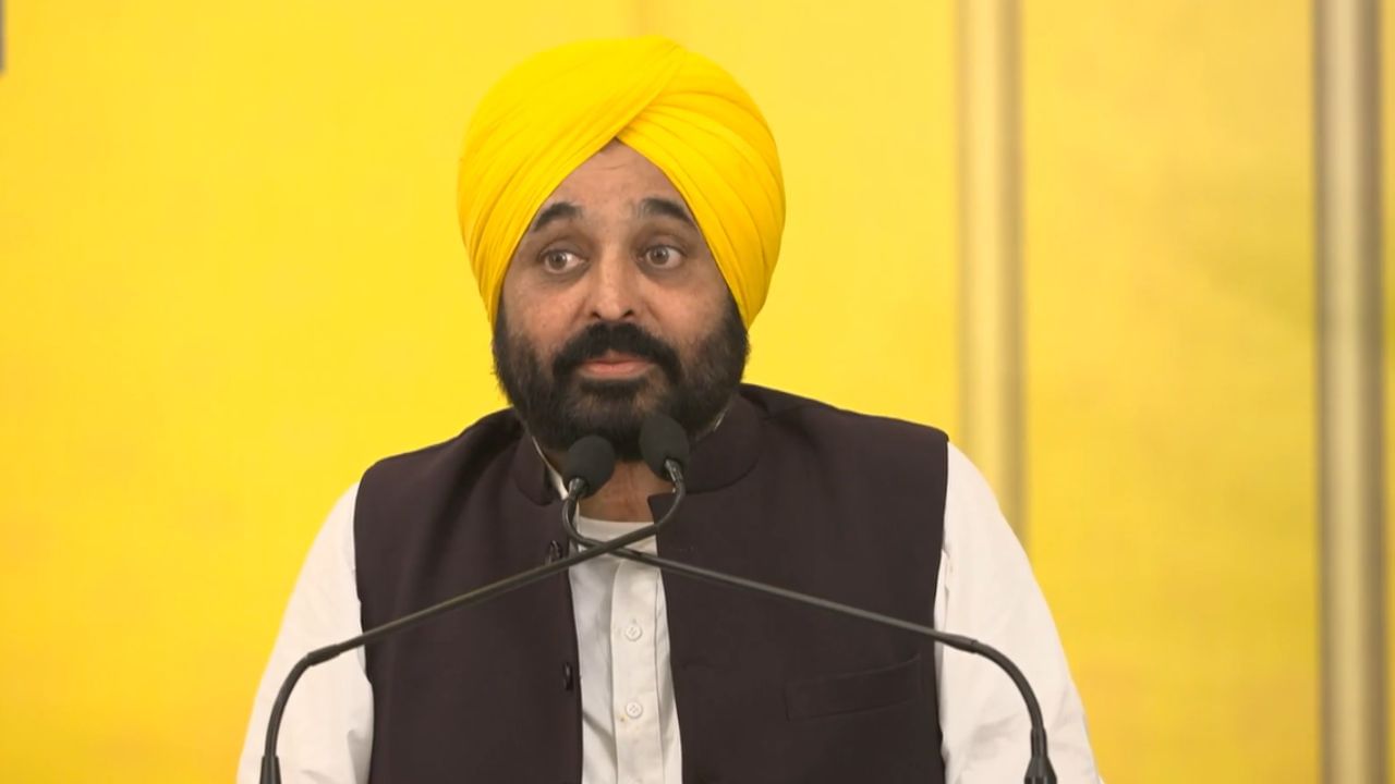 ਪੰਜਾਬ ‘ਚ ਕੱਲ੍ਹ ਰਹਿਣਗੇ ਸਕੂਲ-ਕਾਲਜ ਬੰਦ, ਸਰਕਾਰ ਨੇ ਈਦ-ਉਲ ਫਿਤਰ ਮੌਕੇ ਦਿੱਤੇ ਛੁੱਟੀ ਦੇ ਆਦੇਸ਼ ਪੰਜਾਬ ‘ਚ ਕੱਲ੍ਹ ਰਹਿਣਗੇ ਸਕੂਲ-ਕਾਲਜ ਬੰਦ, ਸਰਕਾਰ ਨੇ ਈਦ-ਉਲ ਫਿਤਰ ਮੌਕੇ ਦਿੱਤੇ ਛੁੱਟੀ ਦੇ ਆਦੇਸ਼