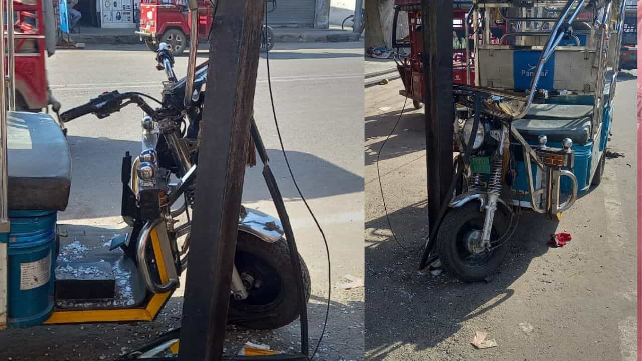 ਬਿਜਲੀ ਦੇ ਖੰਭੇ ਨਾਲ ਟਕਰਾਇਆ ਸਕੂਲੀ ਬੱਚੇ ਲੈਕੇ ਜਾ ਰਿਹਾ ਈ-ਰਿਕਸ਼ਾ, ਜਾਨੀ ਨੁਕਸਾਨ ਤੋਂ ਰਿਹਾ ਬਚਾਅ