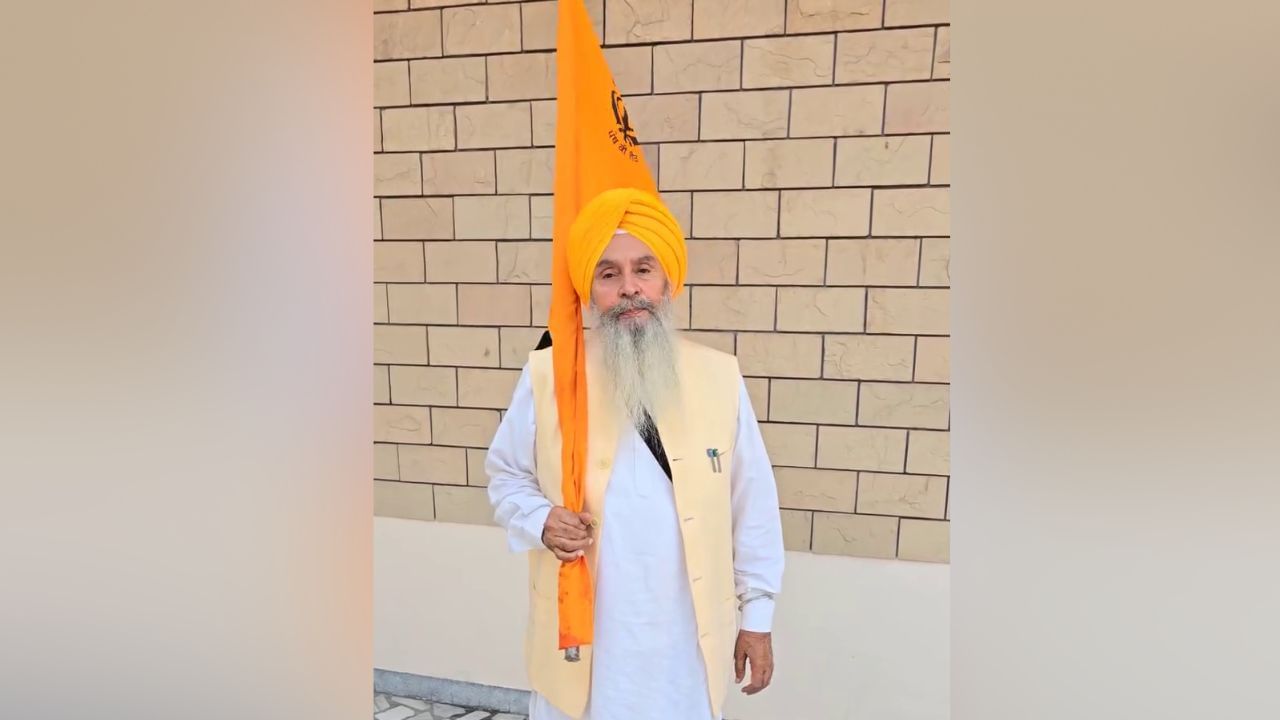 ਪੰਜਾਬ ਦੇ 72 ਗੁਰਦੁਆਰਿਆਂ ‘ਚੋਂ ਮਿਲਣਗੇ ਖਾਲਸਾਈ ਨਿਸ਼ਾਨ, SGPC ਨੇ ਜਾਰੀ ਕੀਤੀ ਸੂਚੀ ਪੰਜਾਬ ਦੇ 72 ਗੁਰਦੁਆਰਿਆਂ ‘ਚੋਂ ਮਿਲਣਗੇ ਖਾਲਸਾਈ ਨਿਸ਼ਾਨ, SGPC ਨੇ ਜਾਰੀ ਕੀਤੀ ਸੂਚੀ