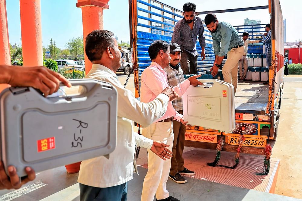 Lok Sabha Election 2024: ਵੋਟਿੰਗ ਦੇ ਪਹਿਲੇ ਪੜਾਅ ਦੀ ਸਮਾਪਤੀ, ਦੇਖੋ ਲੋਕਤੰਤਰ ਦੇ ਤਿਉਹਾਰ ਦੀਆਂ ਤਸਵੀਰਾਂ