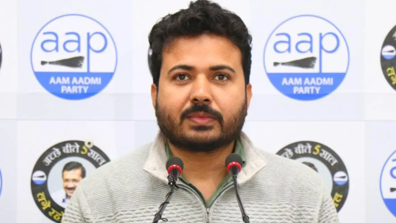 AAP ਆਗੂ ਦੁਰਗੇਸ਼ ਪਾਠਕ ਦੇ ਘਰ CBI ਦਾ ਛਾਪਾ, ਸੰਜੇ ਸਿੰਘ ਬੋਲੇ – BJP ਦੀ ਗੰਦੀ ਖੇਡ ਮੁੜ ਸ਼ੁਰੂ