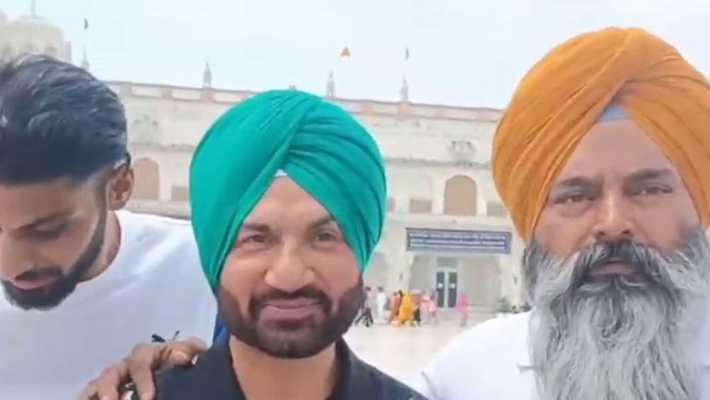 ਫਿਲਮ ਦੇ ਐਕਟਰ ਪ੍ਰੀਤ ਹਰਪਾਲ ਨੇ ਕਿਹਾ ਕਿ ਫਿਲਮ ਦੀ ਸ਼ੂਟਿੰਗ ਚੰਡੀਗੜ੍ਹ ਦੇ ਆਲੇ ਦੁਆਲੇ ਪਿੰਡਾਂ ਦੇ ਵਿੱਚ ਕੀਤੀ ਗਈ ਹੈ। ਅਸੀਂ ਦਰਸ਼ਕਾਂ ਨੂੰ ਅਪੀਲ ਕਰਦੇ ਹਾਂ ਕਿ ਤੁਸੀਂ ਇਹ ਫਿਲਮ ਵੇਖਣ ਜਰੂਰ ਜਾਓ ਤੁਹਾਨੂੰ ਬਹੁਤ ਵਧੀਆ ਲੱਗੇਗੀ ।