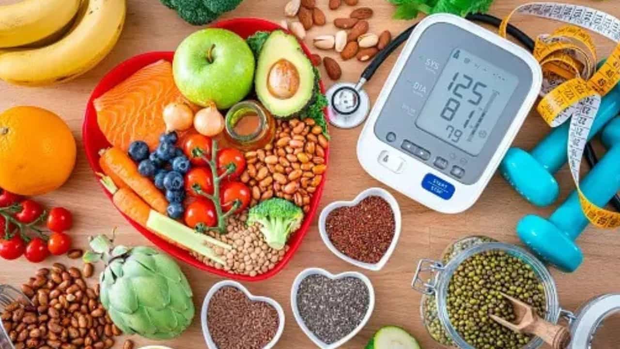 ਬਰਸਾਤ ਦੇ ਮੌਸਮ ਵਿੱਚ ਇਮਿਊਨਿਟੀ ਕਰੋ ਮਜ਼ਬੂਤ, ਡਾਈਟ ਵਿੱਚ ਸ਼ਾਮਲ ਕਰੋ ਡਾਕਟਰ ਦੇ ਦੱਸੇ ਇਹ 7 ਸੁਪਰਫੂਡਜ਼ ਬਰਸਾਤ ਦੇ ਮੌਸਮ ਵਿੱਚ ਇਮਿਊਨਿਟੀ ਕਰੋ ਮਜ਼ਬੂਤ, ਡਾਈਟ ਵਿੱਚ ਸ਼ਾਮਲ ਕਰੋ ਡਾਕਟਰ ਦੇ ਦੱਸੇ ਇਹ 7 ਸੁਪਰਫੂਡਜ਼