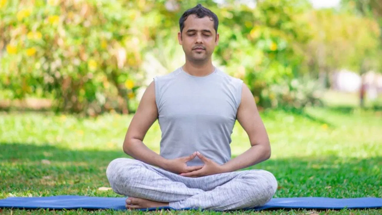 Yoga Day Special : ਭਾਰਤ ਦੀਆਂ ਇਨ੍ਹਾਂ ਥਾਵਾਂ ‘ਤੇ ਦੁਨੀਆ ਭਰ ਤੋਂ ਯੋਗ ਕਰਨ ਆਉਂਦੇ ਹਨ ਲੋਕ Yoga Day Special : ਭਾਰਤ ਦੀਆਂ ਇਨ੍ਹਾਂ ਥਾਵਾਂ ‘ਤੇ ਦੁਨੀਆ ਭਰ ਤੋਂ ਯੋਗ ਕਰਨ ਆਉਂਦੇ ਹਨ ਲੋਕ