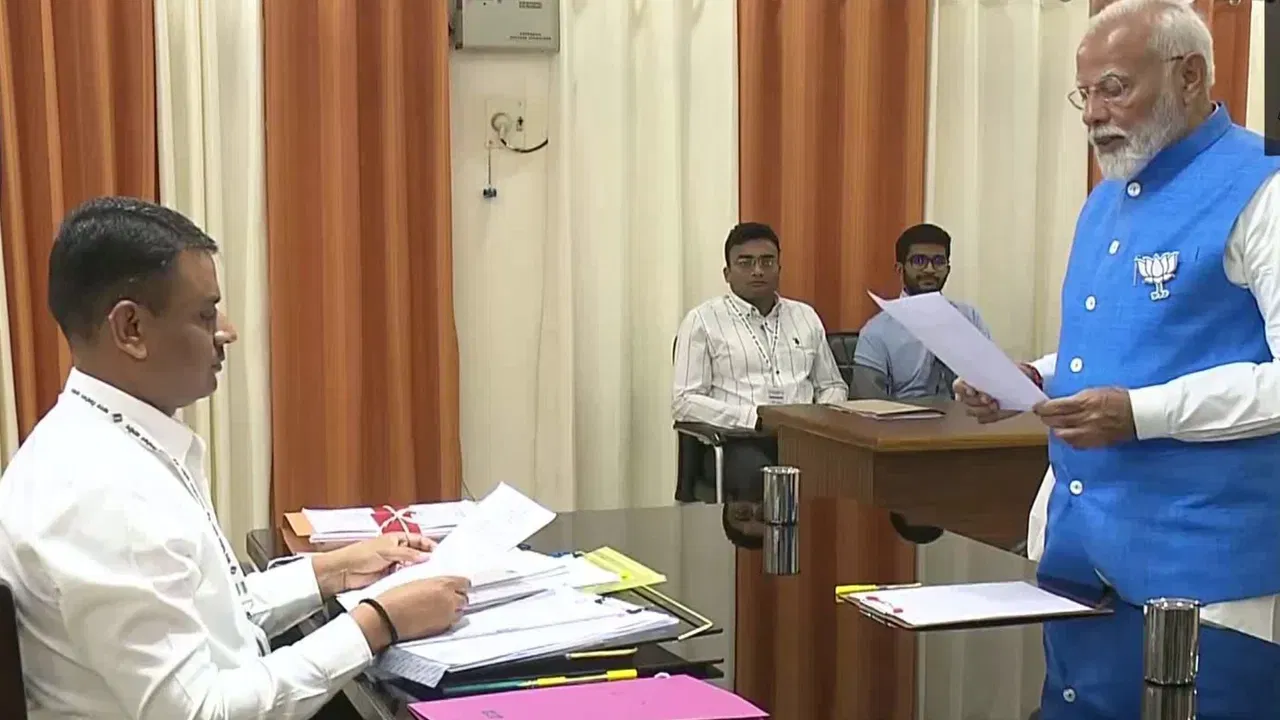 ਵਿਸ਼ੇਸ਼ ਯੋਗ 'ਚ ਪੀਐਮ ਮੋਦੀ ਨੇ ਭਰਿਆ ਨਾਮਜ਼ਦਗੀ ਪੱਤਰ, ਕੌਣ ਹਨ ਪ੍ਰਸਤਾਵਕ, ਜਾਣੋ