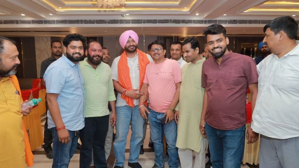 2019 ਦੀਆਂ ਲੋਕ ਸਭਾ ਚੋਣਾਂ ਵਿੱਚ ਬਿੱਟੂ ਲੁਧਿਆਣਾ ਤੋਂ 70,000 ਤੋਂ ਵੱਧ ਵੋਟਾਂ ਦੇ ਫਰਕ ਨਾਲ ਚੁਣੇ ਗਏ ਸਨ। ਜਦੋਂ ਕਿ 2014 ਵਿੱਚ ਉਹ 20 ਹਜ਼ਾਰ ਵੋਟਾਂ ਨਾਲ ਜਿੱਤੇ ਸਨ। 2009 ਵਿੱਚ ਉਨ੍ਹਾਂ ਨੇ ਆਨੰਦਪੁਰ ਸਾਹਿਬ ਤੋਂ 60,000 ਤੋਂ ਵੱਧ ਵੋਟਾਂ ਦੇ ਫਰਕ ਨਾਲ ਸੀਟ ਜਿੱਤੀ ਸੀ। 2009 ਵਿੱਚ ਪੰਜਾਬ ਯੂਥ ਕਾਂਗਰਸ ਦੇ ਪ੍ਰਧਾਨ ਵਜੋਂ ਉਨ੍ਹਾਂ ਨੇ ਪੰਜਾਬ ਦੇ ਨੌਜਵਾਨਾਂ ਵਿੱਚ ਨਸ਼ਿਆਂ ਵਿਰੁੱਧ ਮੁਹਿੰਮ ਸ਼ੁਰੂ ਕੀਤੀ ਸੀ।