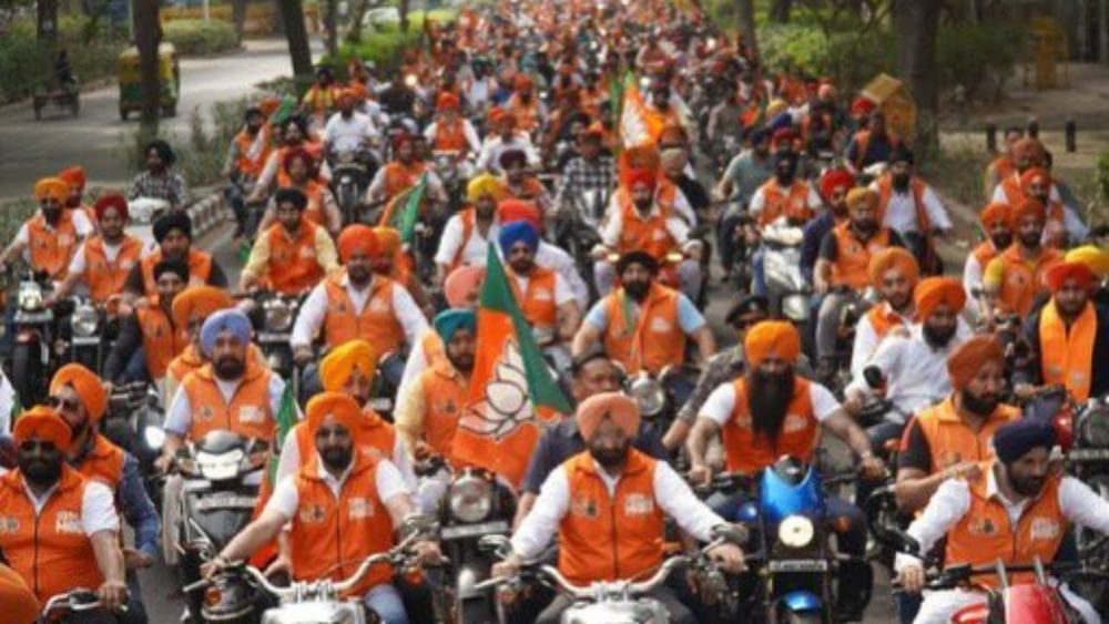 ਭਾਜਪਾ ਆਗੂ ਮਨਜਿੰਦਰ ਸਿੰਘ ਸਿਰਸਾ ਨੇ ਕਿਹਾ ਕਿ ਮੋਦੀ ਜੀ ਨੇ ਸਿੱਖ ਕੌਮ ਨੂੰ ਮਜ਼ਬੂਤ ਕਰਨ ਲਈ ਅਣਥੱਕ ਯਤਨ ਕੀਤੇ ਹਨ। 1984 ਦੇ ਦੰਗਿਆਂ ਦੇ ਦੋਸ਼ੀਆਂ ਖਿਲਾਫ ਕਾਰਵਾਈ ਹੋਵੇ, ਕਰਤਾਰਪੁਰ ਸਾਹਿਬ ਲਾਂਘਾ, ਗੁਰੂ ਗੋਬਿੰਦ ਸਿੰਘ ਜੀ ਦੇ ਚਾਰ ਸਾਹਿਬਜ਼ਾਦਿਆਂ ਦੀ ਕੁਰਬਾਨੀ ਨੂੰ ਯਾਦ ਕਰਨ ਲਈ ਵੀਰ ਬਾਲ ਦਿਵਸ ਮਨਾਉਣਾ ਹੋਵੇ। ਸਿੱਖ ਕੌਮ ਨੂੰ ਅਫਗਾਨਿਸਤਾਨ ਤੋਂ ਬਚਾਇਆ। ਪੀਐਮ ਮੋਦੀ ਦਾ ਸੁਪਨਾ ਵਿਕਸਤ ਭਾਰਤ ਦਾ ਹੈ। (Pic Credit-x)