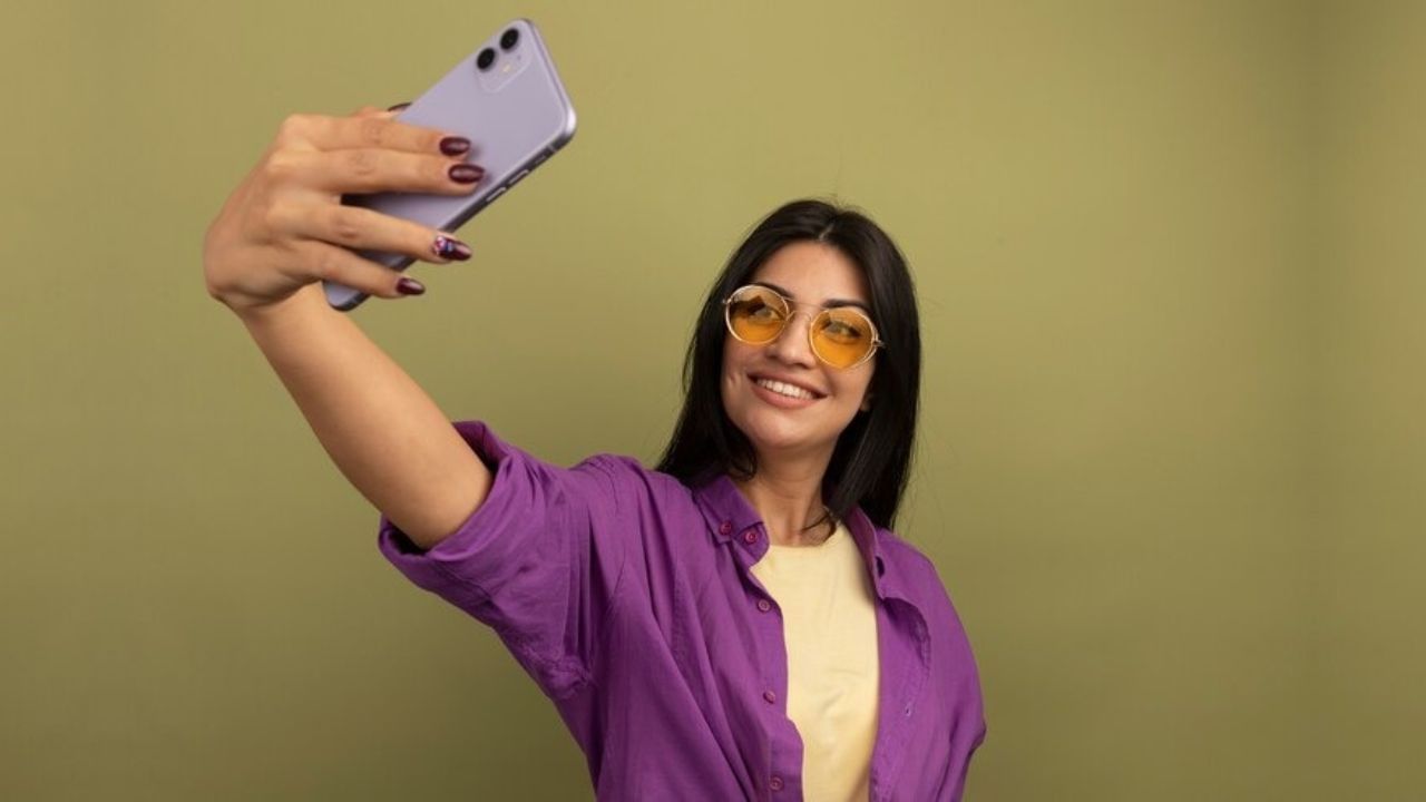 World Selfie Day: ਦੁਨੀਆ ਦੀ ਪਹਿਲੀ ਸੈਲਫੀ ਕਿਸਨੇ ਲਈ? ਜਾਣੋਂ 185 ਸਾਲ ਪੁਰਾਣਾ ਇਤਿਹਾਸ World Selfie Day: ਦੁਨੀਆ ਦੀ ਪਹਿਲੀ ਸੈਲਫੀ ਕਿਸਨੇ ਲਈ? ਜਾਣੋਂ 185 ਸਾਲ ਪੁਰਾਣਾ ਇਤਿਹਾਸ