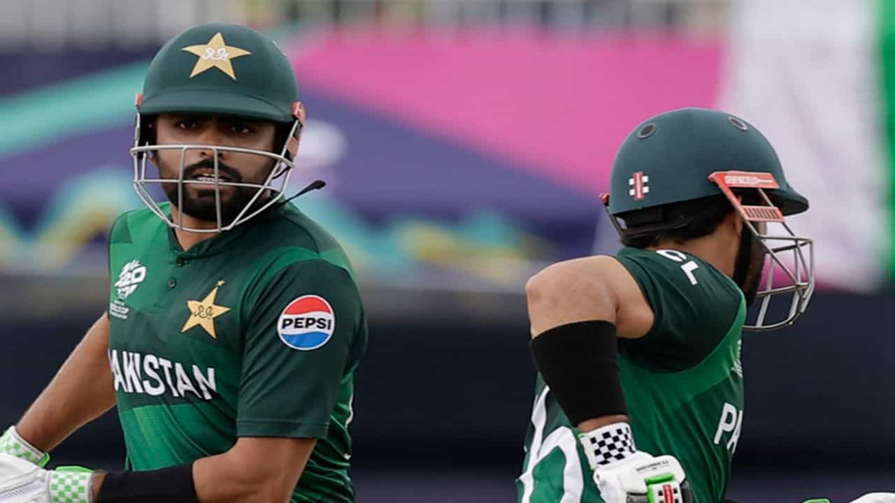 Asia Cup 2025: ਪਾਕਿਸਤਾਨ ਟੀਮ ਤੋਂ ਬਾਬਰ-ਰਿਜ਼ਵਾਨ ਦੀ ਛੁੱਟੀ, ਇਸ ਖਿਡਾਰੀ ਨੂੰ ਮਿਲੀ ਟੀਮ ਦੀ ਕਮਾਨ Asia Cup 2025: ਪਾਕਿਸਤਾਨ ਟੀਮ ਤੋਂ ਬਾਬਰ-ਰਿਜ਼ਵਾਨ ਦੀ ਛੁੱਟੀ, ਇਸ ਖਿਡਾਰੀ ਨੂੰ ਮਿਲੀ ਟੀਮ ਦੀ ਕਮਾਨ