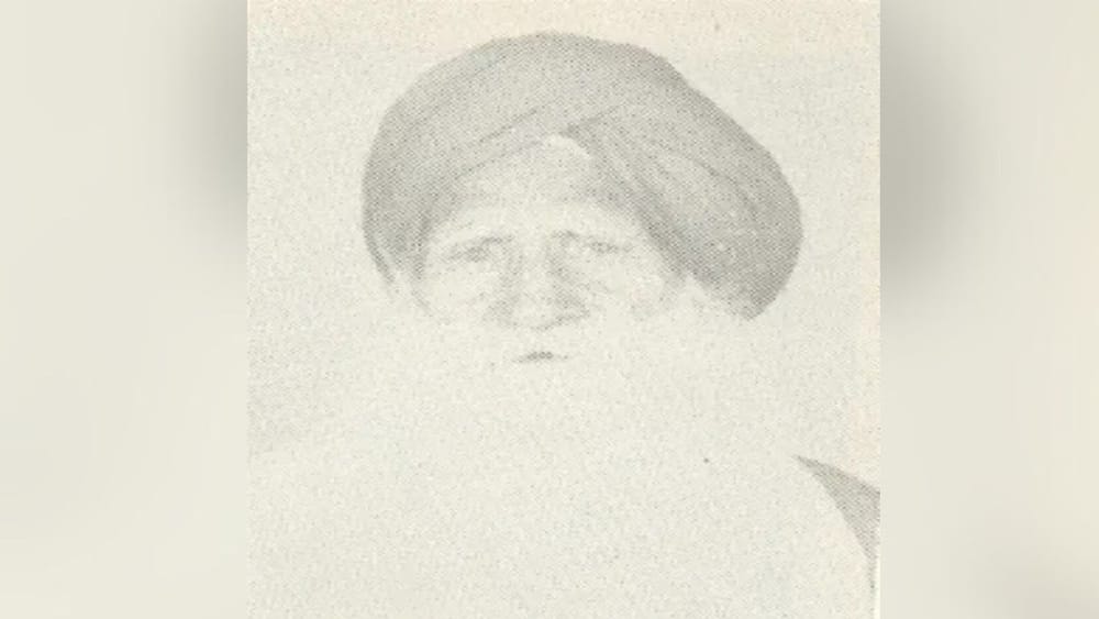 ਸਾਲ 1989 ਵਿਚ ਹੋਈਆਂ ਲੋਕ ਸਭਾ ਚੋਣਾਂ ਵਿਚ ਪੰਜਾਬ ਦੇ ਵੋਟਰਾਂ ਵੱਲੋਂ ਸਰਬਜੀਤ ਸਿੰਘ ਦੇ ਦਾਦਾ ਸੁੱਚਾ ਸਿੰਘ ਮਲੋਆ ਨੂੰ ਬਠਿੰਡਾ ਤੋਂ ਸ਼੍ਰੋਮਣੀ ਅਕਾਲੀ ਦਲ ਅੰਮ੍ਰਿਤਸਰ(ਮਾਨ) ਵੱਲੋਂ ਟਿਕਟ ਦੇ ਕੇ ਚੋਣ ਲੜਾਇਆ ਗਿਆ ਸੀ ਜਿਸ ਤਹਿਤ ਚੋਣ ਜਿੱਤ ਗਏ ਸਨ। Photo Credit: Sarbjit Singh Khalsa Facebook Account