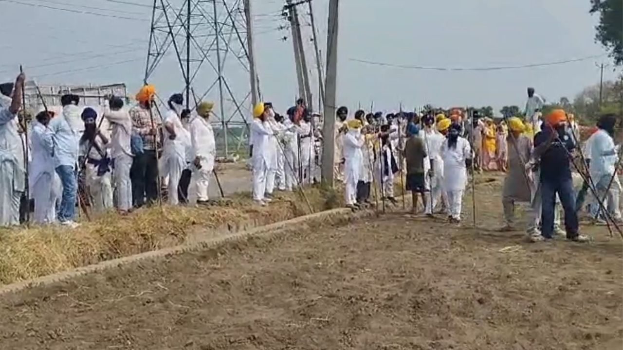ਖੰਨਾ ‘ਚ ਡੇਰੇ ਤੇ SGPC ਵਿਚਾਲੇ ਵਿਵਾਦ, ਜ਼ਮੀਨ ਨੂੰ ਲੈ ਕੇ ਖੂਨੀ ਝਗੜਾ, ਕਈ ਸੇਵਾਦਾਰ ਜਖ਼ਮੀ ਖੰਨਾ ‘ਚ ਡੇਰੇ ਤੇ SGPC ਵਿਚਾਲੇ ਵਿਵਾਦ, ਜ਼ਮੀਨ ਨੂੰ ਲੈ ਕੇ ਖੂਨੀ ਝਗੜਾ, ਕਈ ਸੇਵਾਦਾਰ ਜਖ਼ਮੀ
