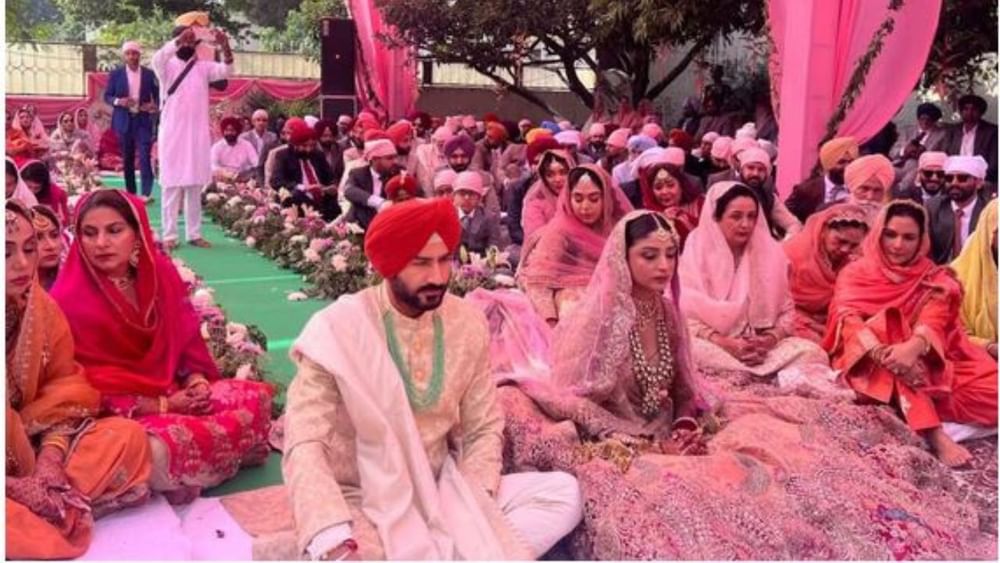 7 ਨਵੰਬਰ 2023 ਵਿੱਚ ਗੁਰਮੀਤ ਸਿੰਘ ਮੀਤ ਹੇਅਰ ਵਿਆਹ ਦੇ ਬੰਧਨ ਵਿੱਚ ਬੱਝੇ ਹਨ। ਉਨ੍ਹਾਂ ਦਾ ਵਿਆਹ ਮੇਰਠ ਦੇ ਰਹਿਣ ਵਾਲੇ ਡਾ: ਗੁਰਵੀਨ ਕੌਰ ਨਾਲ ਹੋਇਆ ਹੈ ਜੋ ਕਿ ਗੋਡਵਿਨ ਗਰੁੱਪ ਦੇ ਡਾਇਰੈਕਟਰ ਭੁਪਿੰਦਰ ਸਿੰਘ ਬਾਜਵਾ ਦੀ ਬੇਟੀ ਹੈ। ਵਿਆਹ ਵਿੱਚ ਕਈ ਵੀਵੀਆਈਪੀ ਮਹਿਮਾਨਾਂ ਨੇ ਸ਼ਿਰਕਤ ਕੀਤੀ ਸੀ। ਇਸ ਤੋਂ ਇਲਾਵਾ ਪੰਜਾਬ ਸਰਕਾਰ ਦੇ ਕਈ ਵੱਡੇ ਮੰਤਰੀ ਵੀ ਇੱਥੇ ਪਹੁੰਚੇ ਸੀ। ਡਾ. ਗੁਰਵੀਨ ਕੌਰ, ਪੇਸ਼ੇ ਤੋਂ ਇੱਕ ਰੇਡੀਓਲੋਜਿਸਟ ਹਨ। ਗੁਰਵੀਨ ਦਾ ਪਰਿਵਾਰ ਪੱਛਮੀ ਪੰਜਾਬ ਦੀ ਵੰਡ ਤੋਂ ਬਾਅਦ ਮੇਰਠ ਵਿੱਚ ਆ ਕੇ ਵੱਸ ਗਿਆ ਸੀ। ਉਨ੍ਹਾਂ ਦੇ ਪਿਤਾ ਭੁਪਿੰਦਰ ਸਿੰਘ ਬਾਜਵਾ ਭਾਰਤੀ ਓਲੰਪਿਕ ਸੰਘ ਵਿੱਚ ਇੱਕ ਮਹੱਤਵਪੂਰਨ ਅਹੁਦੇਦਾਰ ਹਨ।