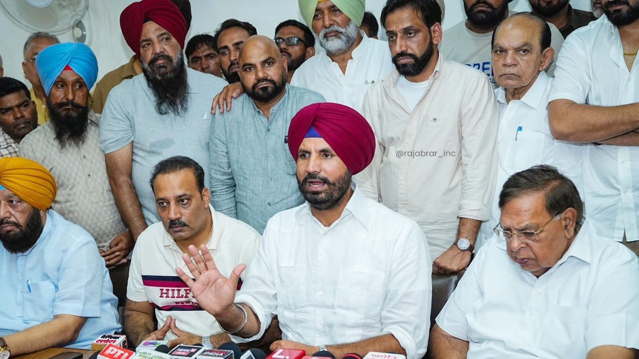 ਪਾਕਿਸਤਾਨ ਦੇ ਹੱਕ ‘ਚ ਨਾਅਰੇ ਨਹੀਂ ਕੀਤੇ ਜਾ ਸਕਣਗੇ ਬਰਦਾਸ਼ਤ, ਲੁਧਿਆਣਾ ਦੀ ਘਟਨਾ ‘ਤੇ ਬੋਲੇ ਵੜਿੰਗ ਪਾਕਿਸਤਾਨ ਦੇ ਹੱਕ ‘ਚ ਨਾਅਰੇ ਨਹੀਂ ਕੀਤੇ ਜਾ ਸਕਣਗੇ ਬਰਦਾਸ਼ਤ, ਲੁਧਿਆਣਾ ਦੀ ਘਟਨਾ ‘ਤੇ ਬੋਲੇ ਵੜਿੰਗ