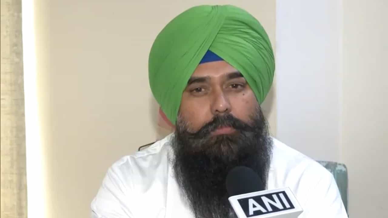 ਮਾਲਵਿੰਦਰ ਕੰਗ ਨੇ ਕੀਤਾ ਰਾਹੁਲ ਗਾਂਧੀ ਦੀ ਹਿੰਦੂ ਟਿੱਪਣੀ ਦਾ ਸਮਰਥਨ, ਭਾਜਪਾ ਨੇਤਾਵਾਂ ਨੂੰ ਕਿਹਾ ਤਾਨਾਸ਼ਾਹ