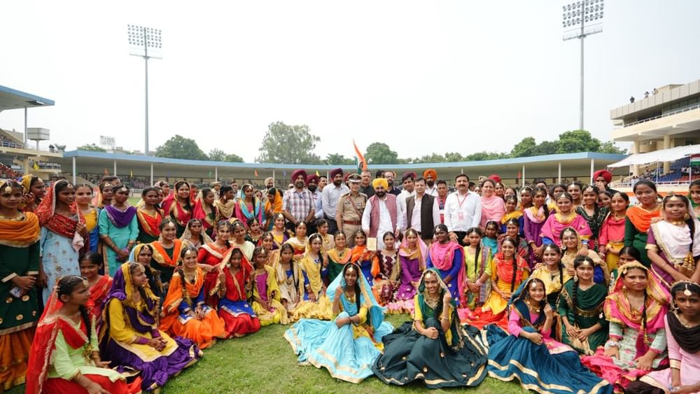 ਸੀਐਮ ਮਾਨ ਨੇ ਕਿਹਾ ਕਿ ਪੰਜਾਬ ਦੀ ਧਰਤੀ ਬਹੁਤ ਉਪਜਾਊ ਹੈ, ਇਸ ਵਿੱਚ ਕੁਝ ਵੀ ਉਗਾਇਆ ਜਾ ਸਕਦਾ ਹੈ। ਉਨ੍ਹਾਂ ਲੋਕਾਂ ਨੂੰ ਇਹ ਵੀ ਸਲਾਹ ਦਿੱਤੀ ਕਿ ਉਹ ਸਾਡੀ ਸਮਾਜਿਕ ਸਾਂਝ ਨੂੰ ਤੋੜਨ ਦੀ ਕੋਸ਼ਿਸ਼ ਨਾ ਕਰਨ। ( Pic Credit: X)