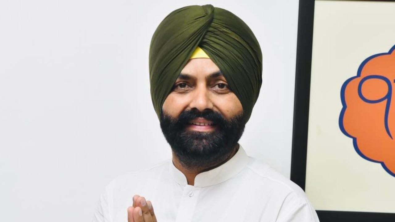 ਟਰਾਂਸਪੋਰਟ ਵਿਭਾਗ ਦੀ ਵੱਡੀ ਕਾਰਵਾਈ, 600 ਬੱਸਾਂ ਦੇ ਪਰਮਿਟ ਰੱਦ, ਬਾਦਲ ਪਰਿਵਾਰ ਦੀਆਂ ਬੱਸਾਂ ਵੀ ਸ਼ਾਮਲ